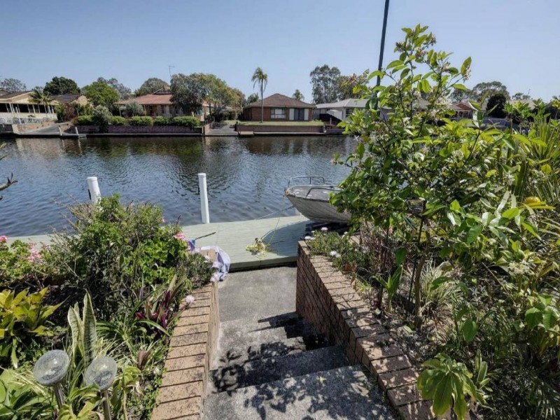 90 Elizabeth Parade, Forster NSW 2428