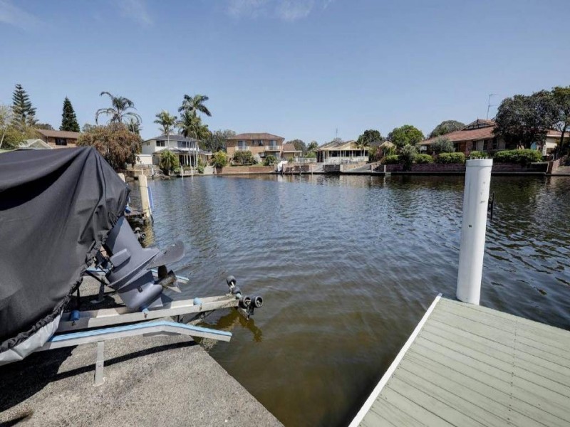 90 Elizabeth Parade, Forster NSW 2428