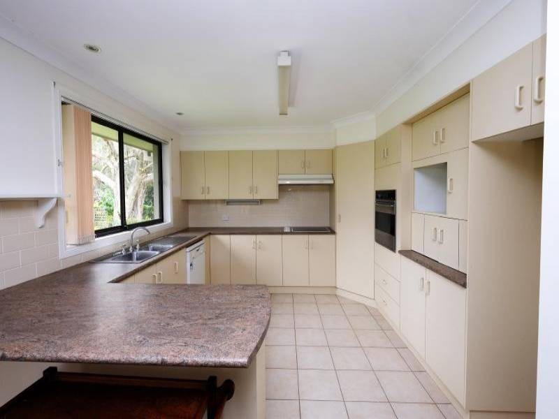 8 Gleeson Avenue, Forster NSW 2428