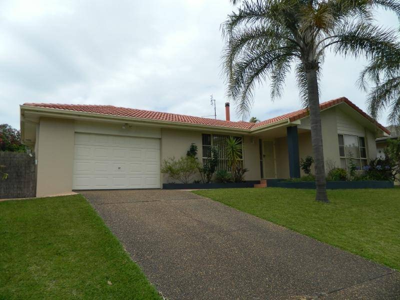 15 Kentia Drive, Forster NSW 2428