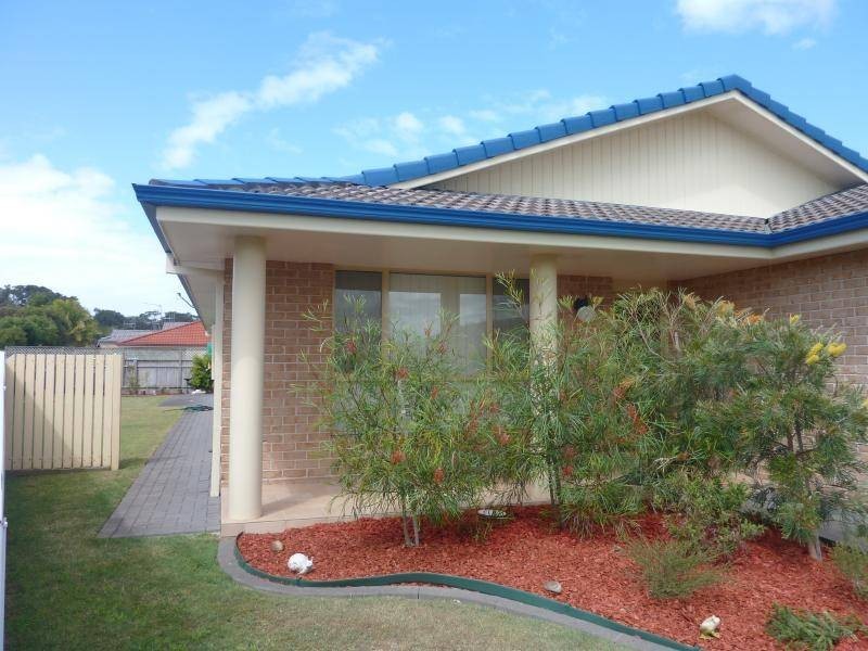 74 Amanda Crescent, Forster NSW 2428