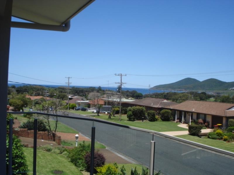13 Colliton Parade, Forster NSW 2428