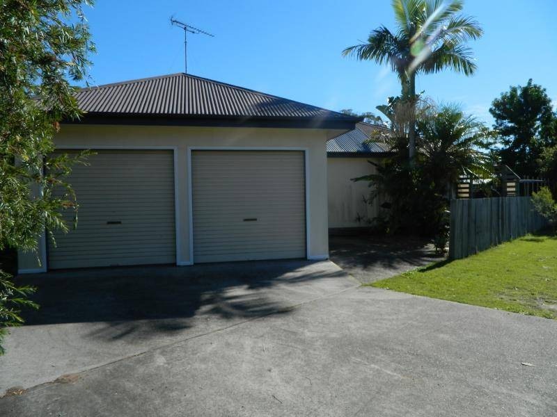 80 The Lakesway, Forster NSW 2428