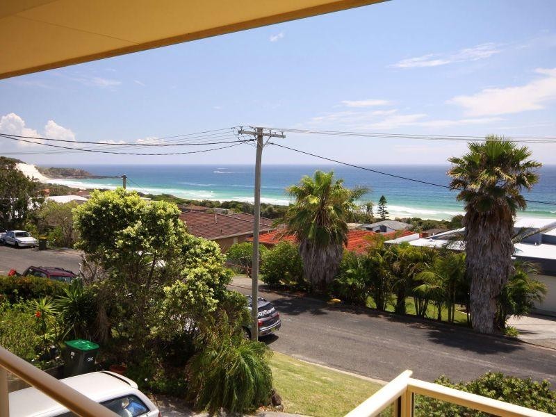 25 Palm Road, Forster NSW 2428