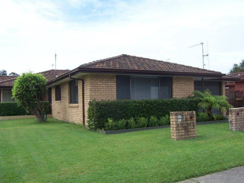 1/7 Fairway Crescent, Forster NSW 2428