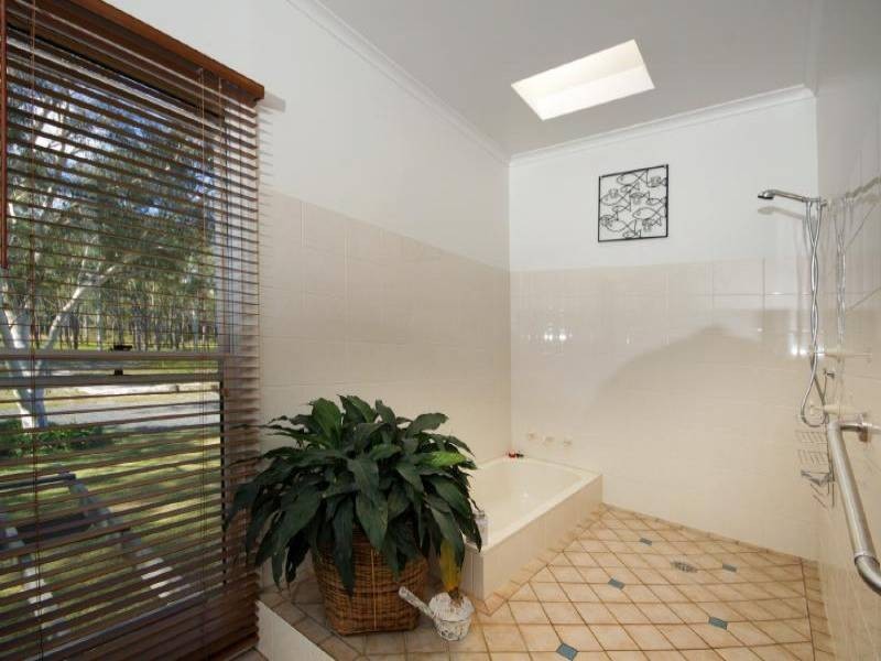 11 Riverview Place, Darawank NSW 2428