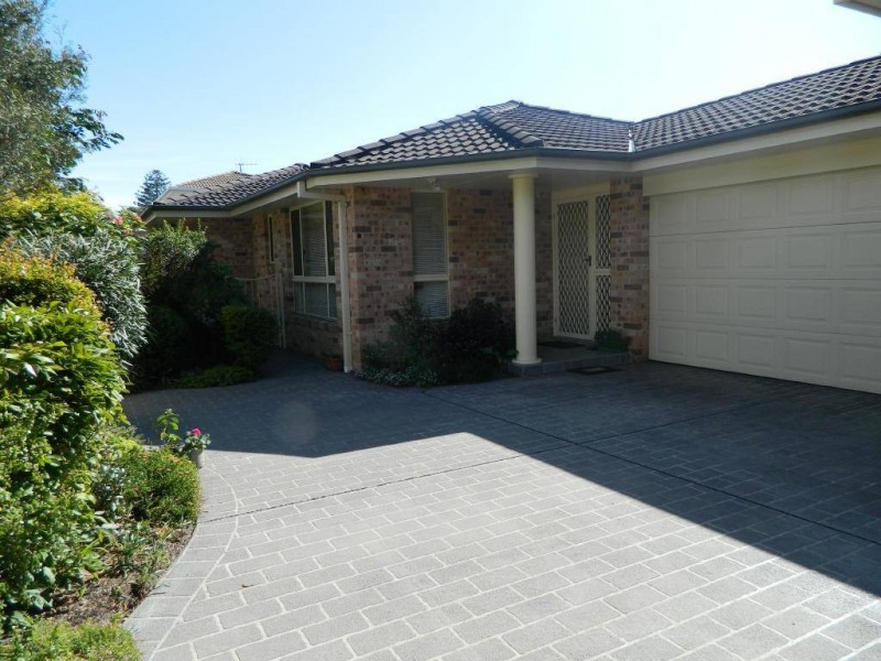 2/5 Cross Street, Forster NSW 2428