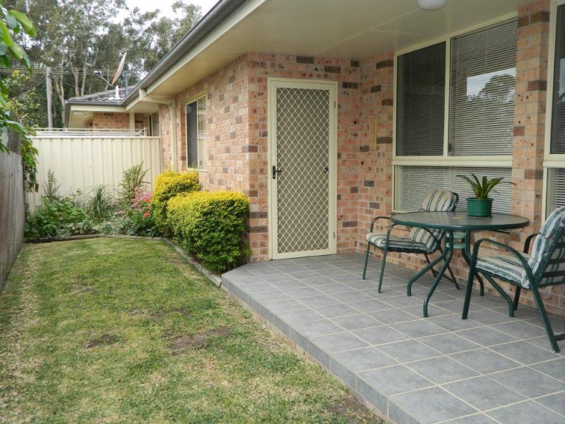 2/5 Cross Street, Forster NSW 2428