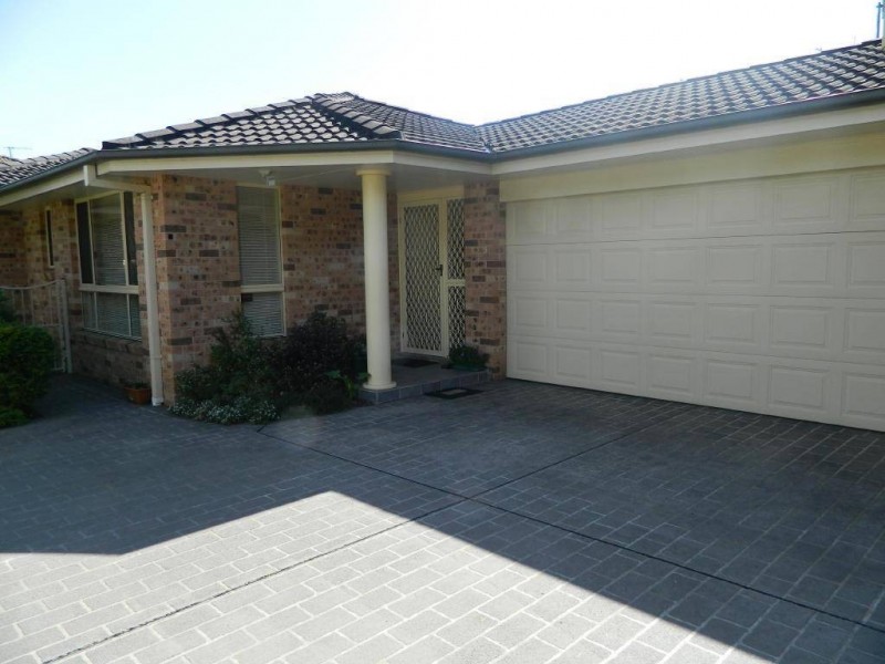 2/5 Cross Street, Forster NSW 2428