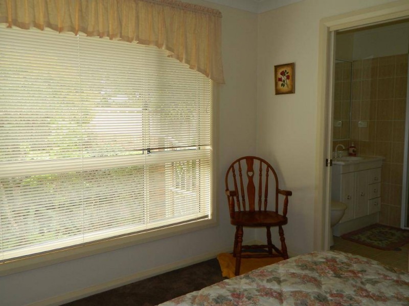 2/5 Cross Street, Forster NSW 2428