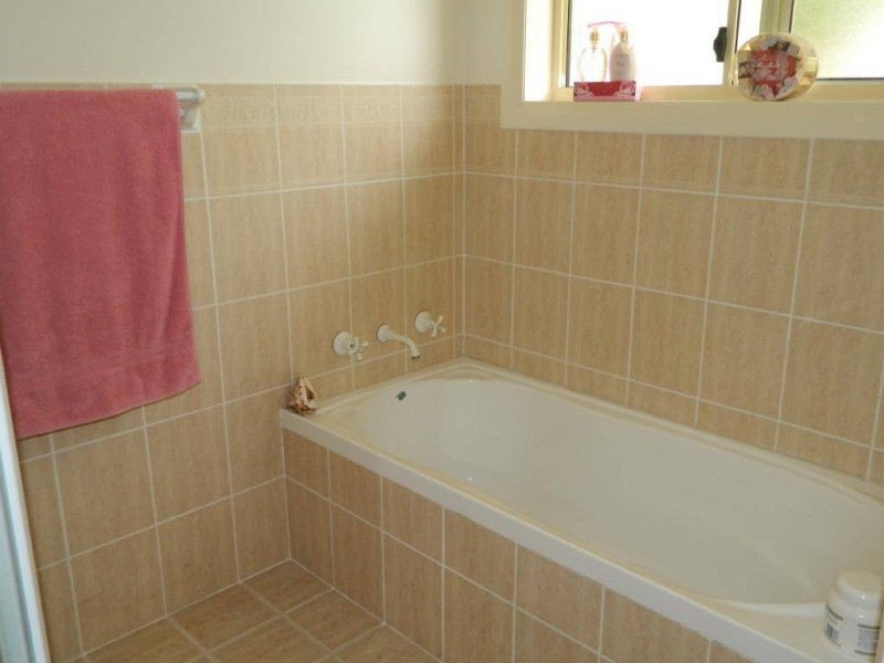 2/5 Cross Street, Forster NSW 2428