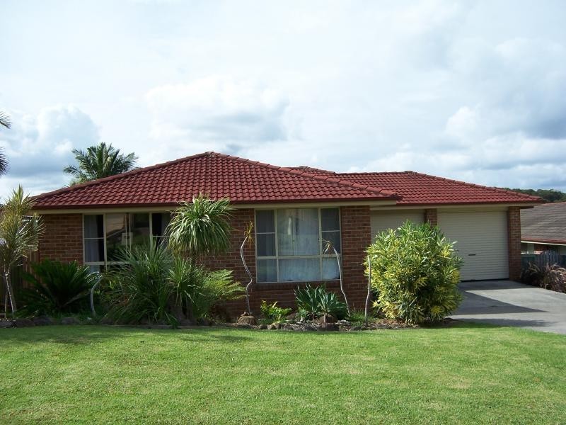 17 Akala Ave, Forster NSW 2428