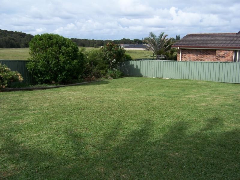17 Akala Ave, Forster NSW 2428