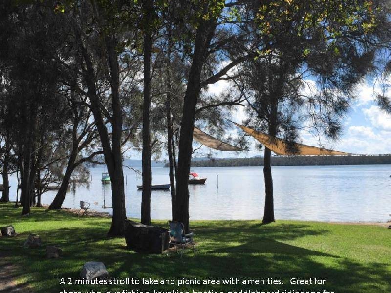 12 Greenpoint Drive, Green Point NSW 2428