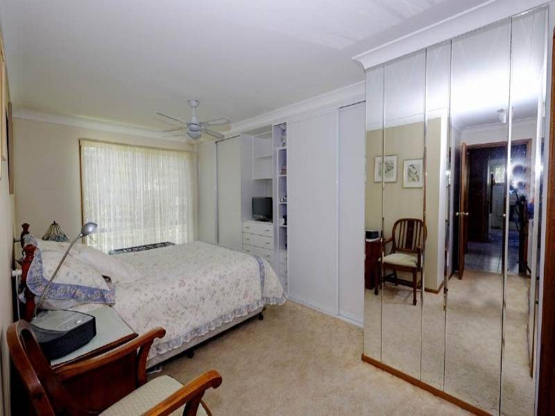 12 Greenpoint Drive, Green Point NSW 2428