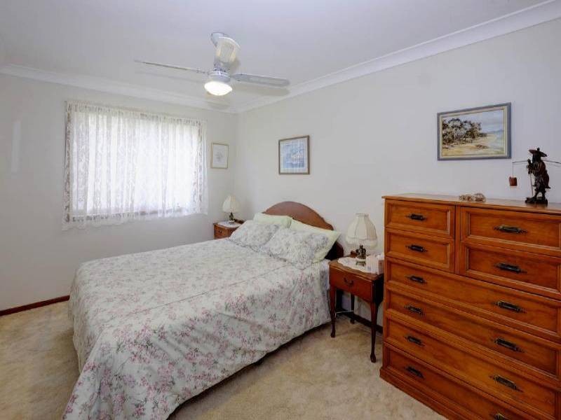 12 Greenpoint Drive, Green Point NSW 2428