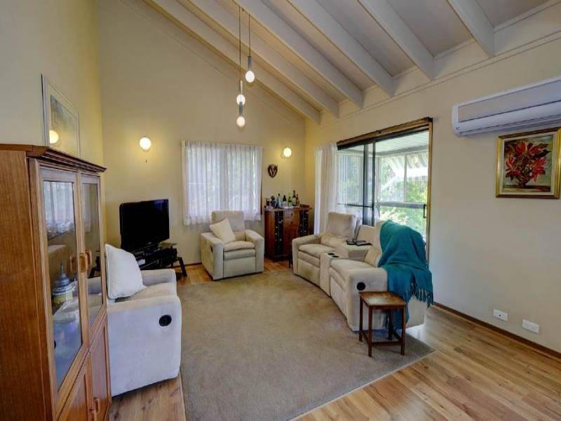 12 Greenpoint Drive, Green Point NSW 2428