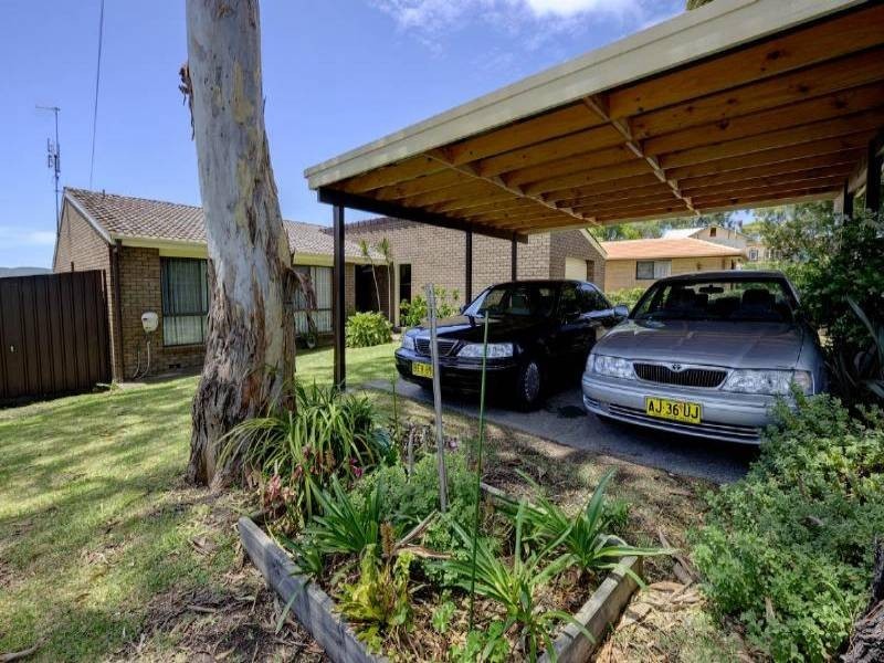 12 Greenpoint Drive, Green Point NSW 2428
