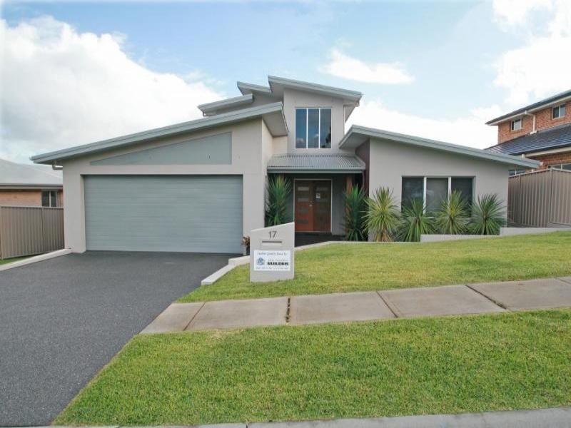 17 Isabella Parade, Forster NSW 2428