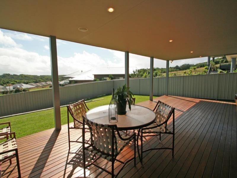 17 Isabella Parade, Forster NSW 2428