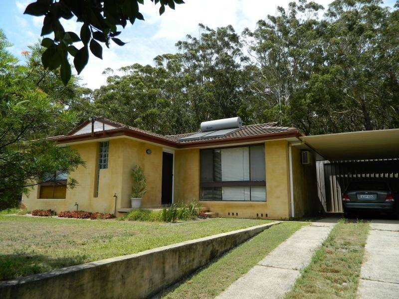 155 Greenpoint Drive, Green Point NSW 2428