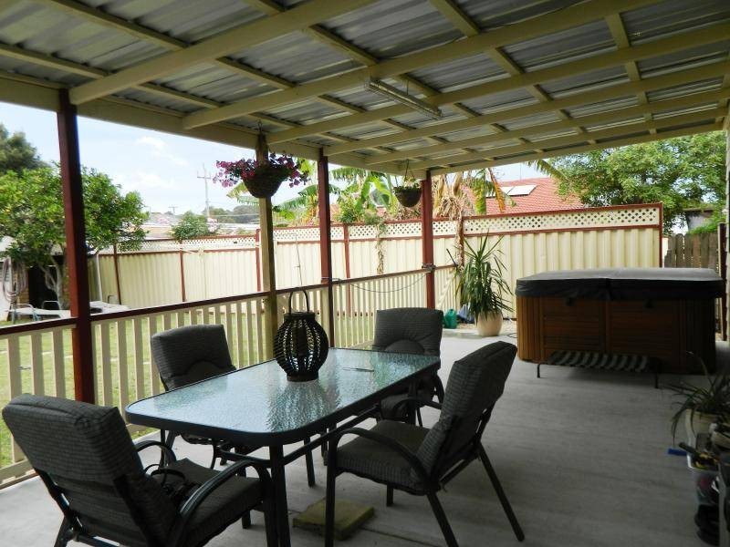 52 MacIntosh Street, Forster NSW 2428