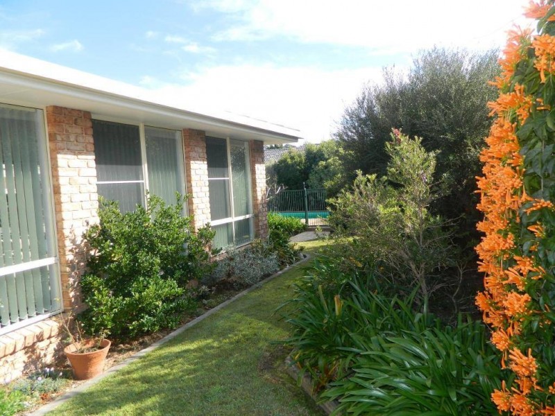 4 Wills Court, Forster NSW 2428