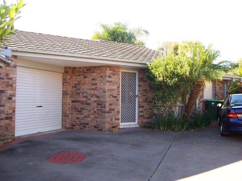 2/21 Burke Close, Forster NSW 2428