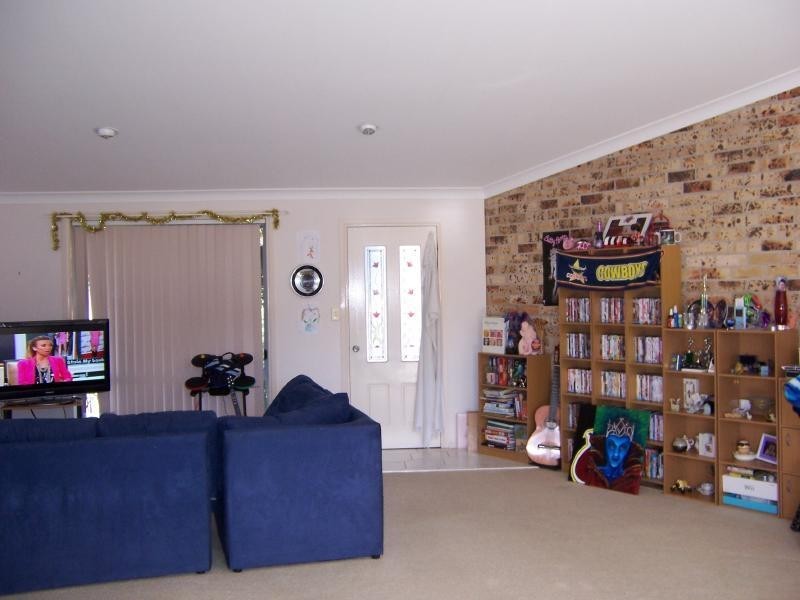 2/21 Burke Close, Forster NSW 2428