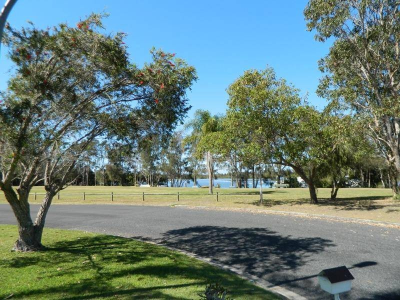 2 Sirius Key, Forster NSW 2428