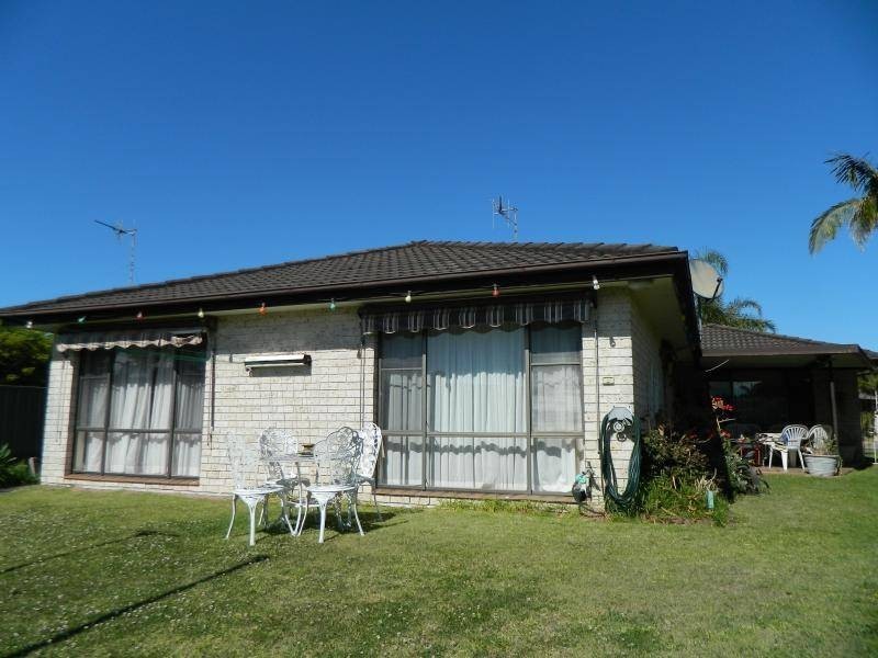 2 Sirius Key, Forster NSW 2428