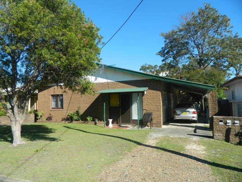 7 Douglas Avenue, Forster NSW 2428