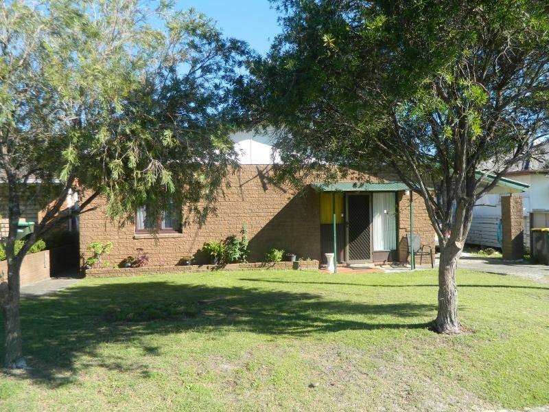 7 Douglas Avenue, Forster NSW 2428