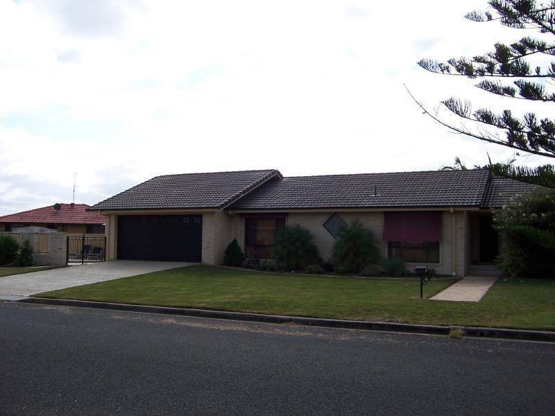 22 Elouera Crescent, Forster NSW 2428