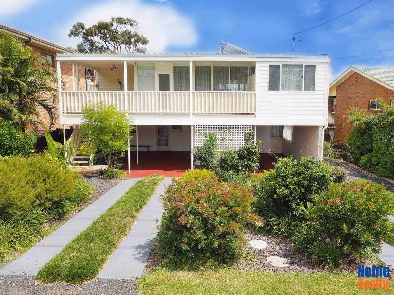 39 Sunset Avenue, Forster NSW 2428