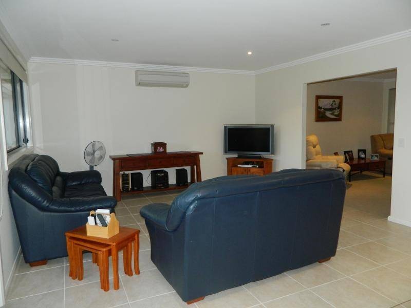 1/14 The Boulevarde, Tallwoods, Hallidays Point NSW 2430