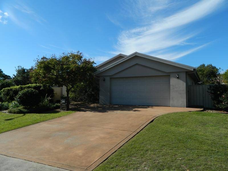 21 De Lore Crescent, Tuncurry NSW 2428