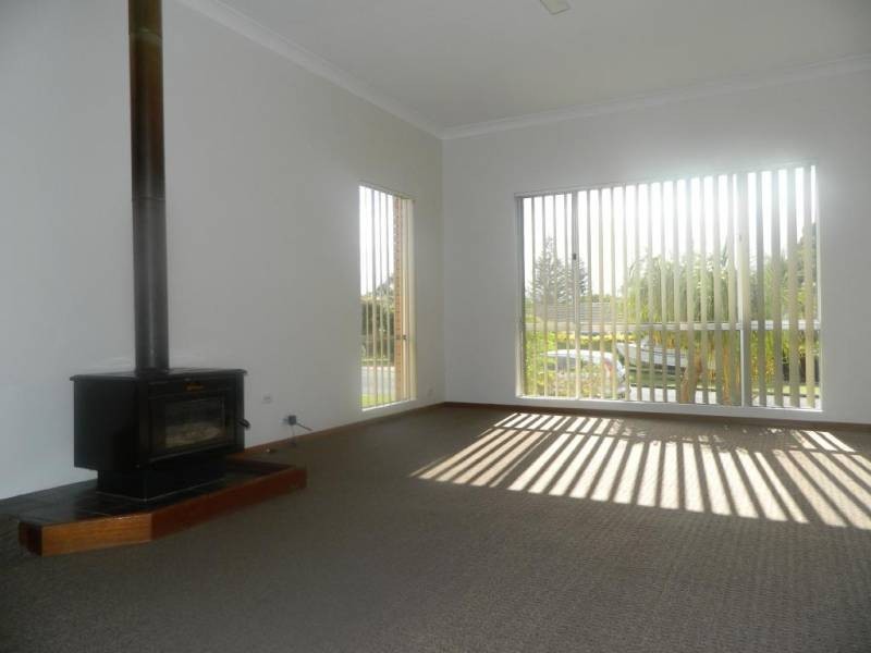 10 Capri Avenue, Forster NSW 2428