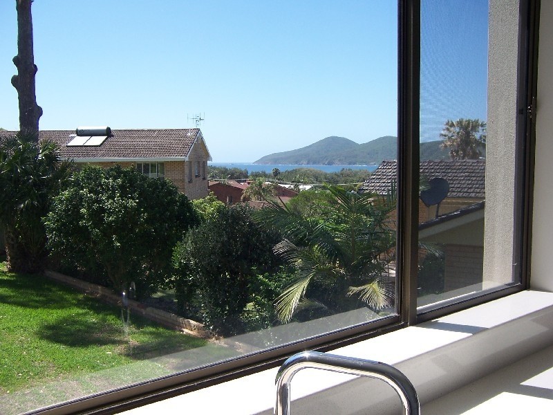 25 Lake Vista Crescent, Forster NSW 2428
