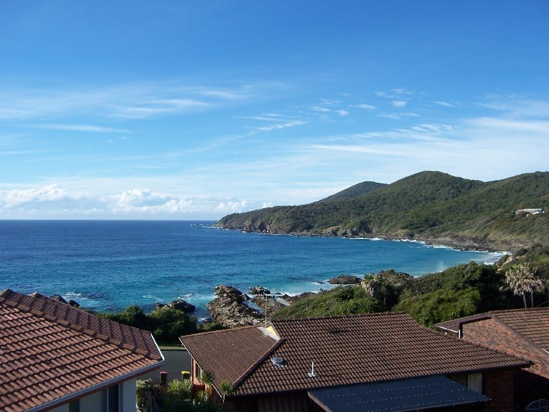 4 Lakeview Crescent, Forster NSW 2428