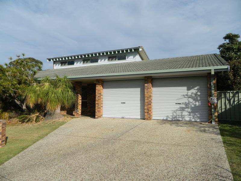32 Gleneon Drive, Forster NSW 2428
