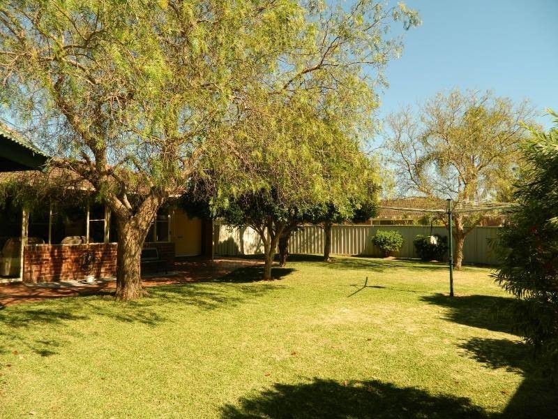 4 Greenview Close, Forster NSW 2428