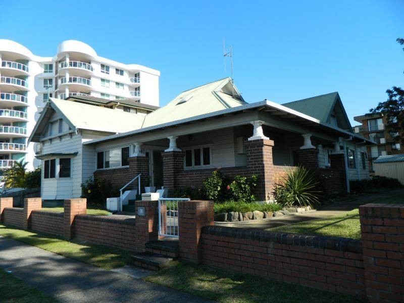 16 Manning Street, Tuncurry NSW 2428