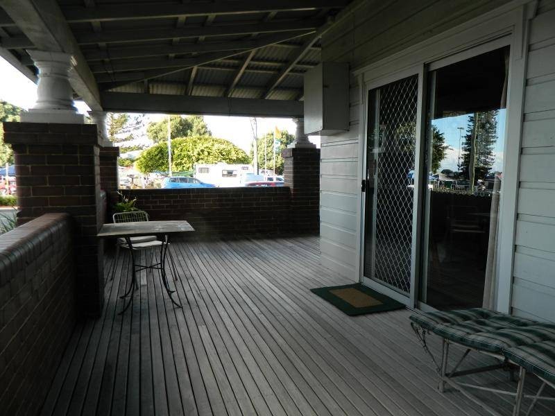 16 Manning Street, Tuncurry NSW 2428