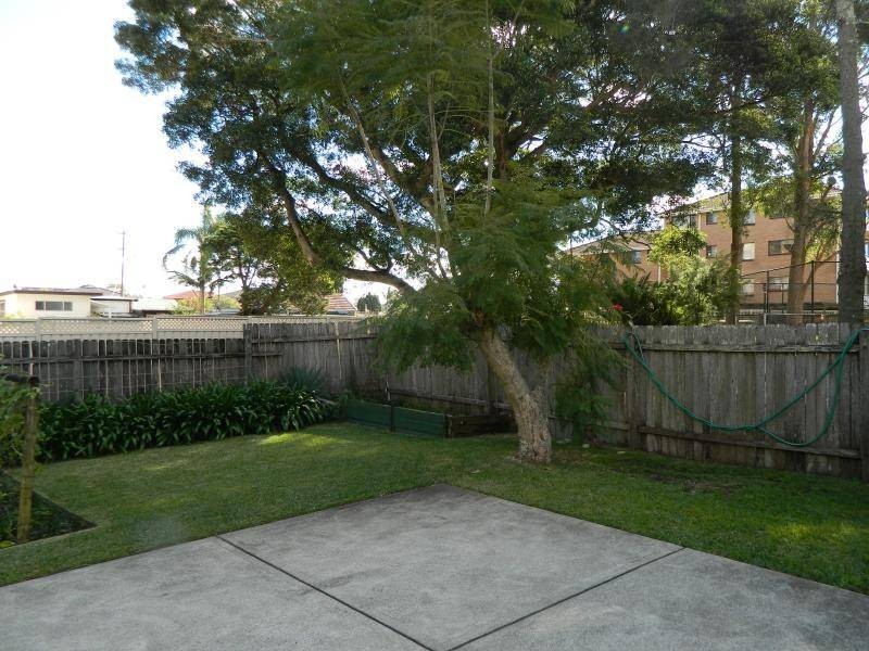16 Manning Street, Tuncurry NSW 2428