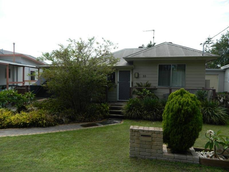 33 Tuncurry Street, Tuncurry NSW 2428