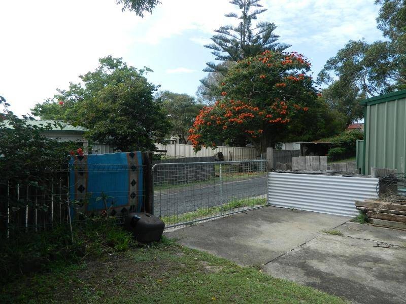 33 Tuncurry Street, Tuncurry NSW 2428