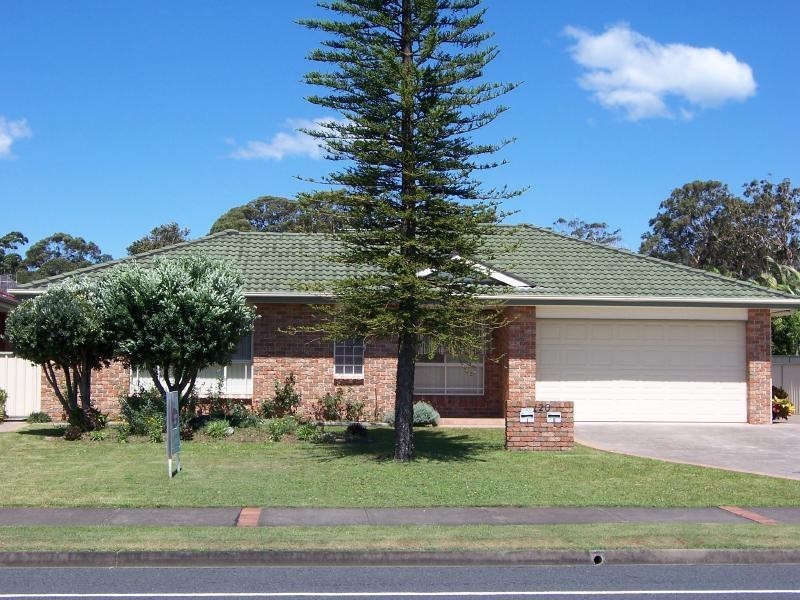 1/120 The Southern Parkway, Forster NSW 2428