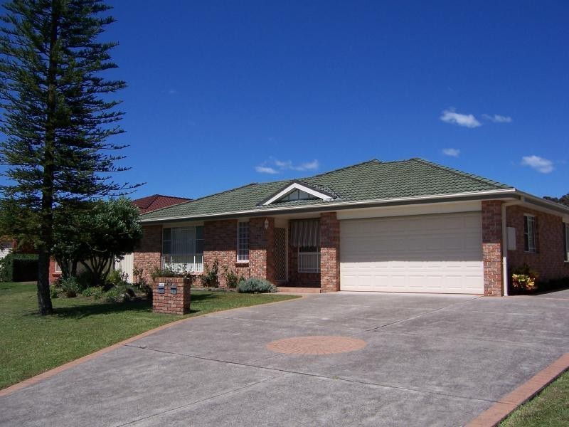 1/120 The Southern Parkway, Forster NSW 2428