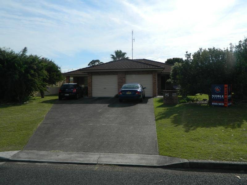 17 Bright Street, Forster NSW 2428